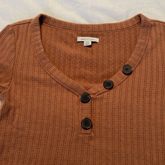 American Eagle Asymmetrical Button Henley T-Shirt - Picture 3 of 9